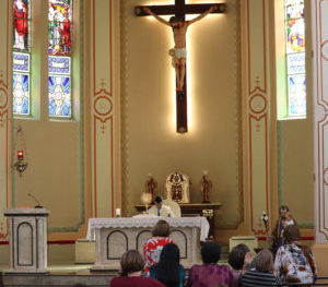 Paróquia Santo André Avelino celebra Santa Missa da primeira sexta-feira do mês com as Zeladoras das Capelinhas
