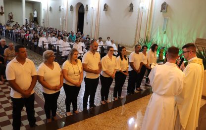 Paróquia Santo André Avelino de Maquiné Institui nove novos Ministros Extraordinários da Sagrada Comunhão Eucarística!